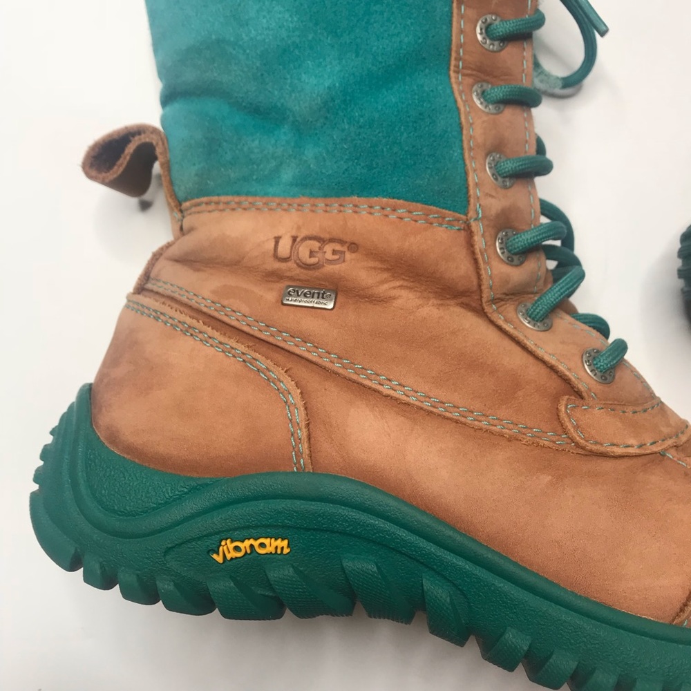 UGG Adirondack II Waterproof Lace Up Leather Boot - Picture 4 of 8